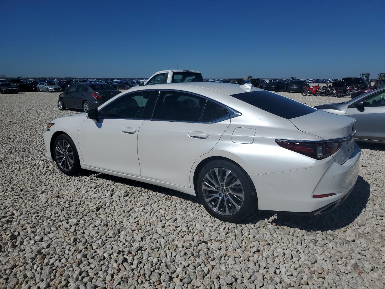 Автомобіль LEXUS ES 350 2020 | GrandCar Автомобіль LEXUS ES 350 2020 | GrandCar