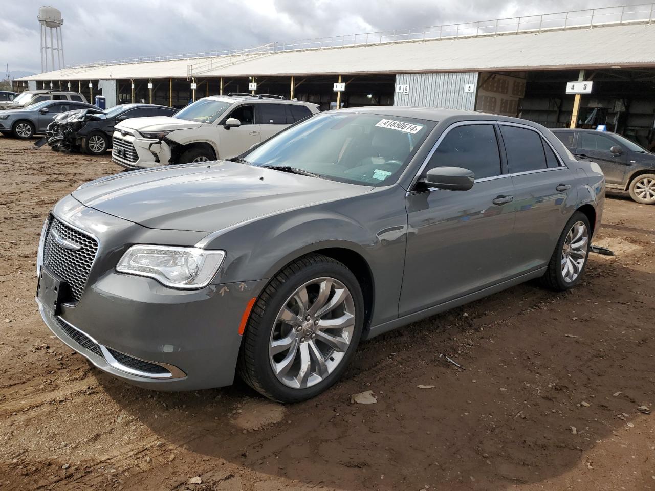 Автомобиль CHRYSLER 300 TOURING 2018 | GrandCar