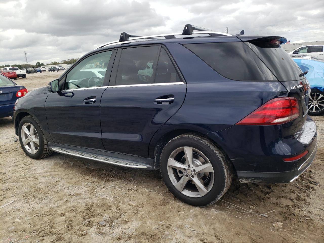 Автомобиль MERCEDES-BENZ GLE 300D 4MATIC 2016 | GrandCar Автомобиль MERCEDES-BENZ GLE 300D 4MATIC 2016 | GrandCar