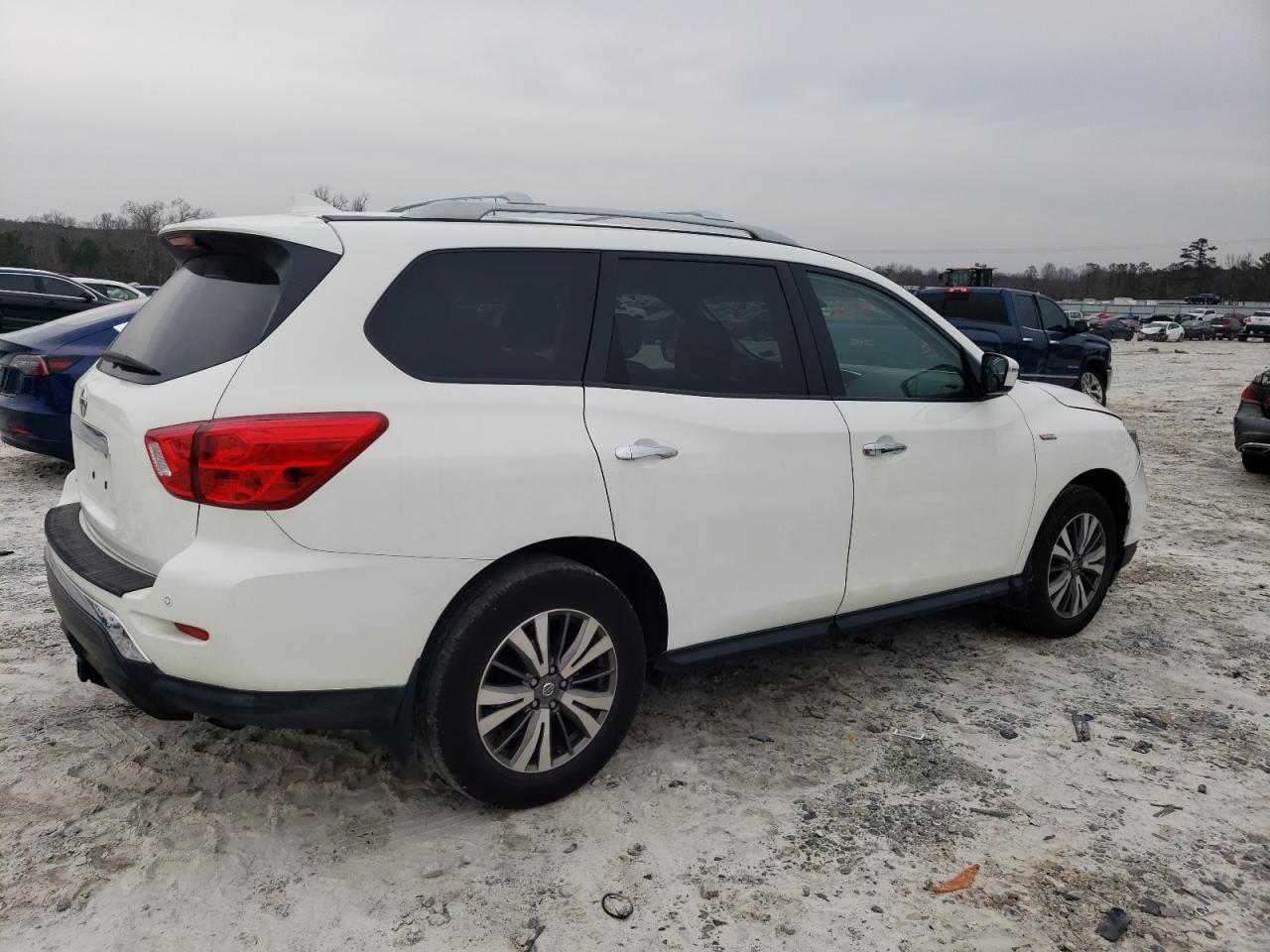 Автомобиль NISSAN PATHFINDER S 2020 | GrandCar Автомобиль NISSAN PATHFINDER S 2020 | GrandCar