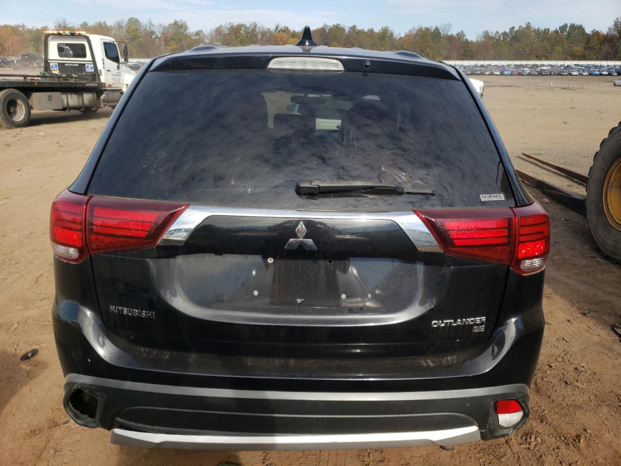 Автомобіль MITSUBISHI OUTLANDER SE 2017 | GrandCar Автомобіль MITSUBISHI OUTLANDER SE 2017 | GrandCar