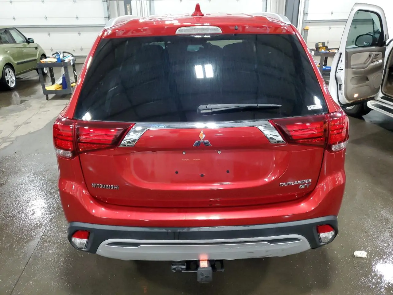 Автомобиль MITSUBISHI OUTLANDER GT 2019 | GrandCar Автомобиль MITSUBISHI OUTLANDER GT 2019 | GrandCar