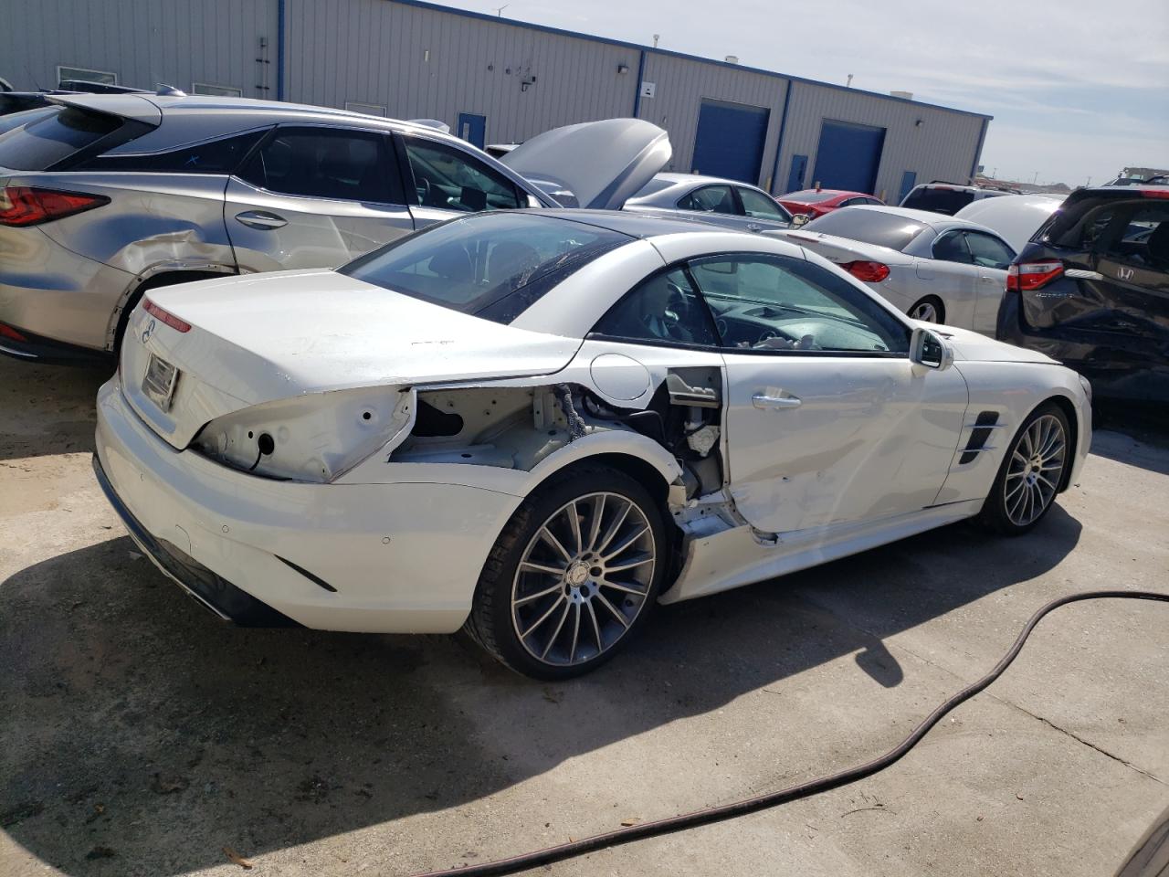 Купить автомобиль MERCEDES-BENZ SL 550 2017 из США. Цена - 20000