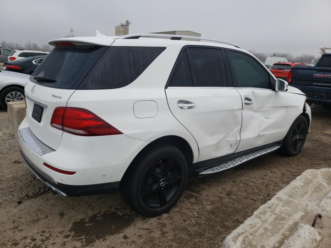 Автомобіль MERCEDES-BENZ GLE 350 4MATIC 2018 | GrandCar Автомобіль MERCEDES-BENZ GLE 350 4MATIC 2018 | GrandCar