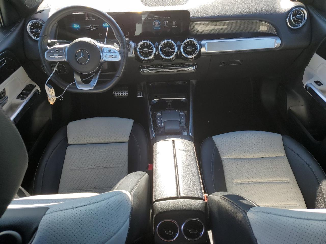 Автомобиль MERCEDES-BENZ GLB 250 2022 | GrandCar Автомобиль MERCEDES-BENZ GLB 250 2022 | GrandCar