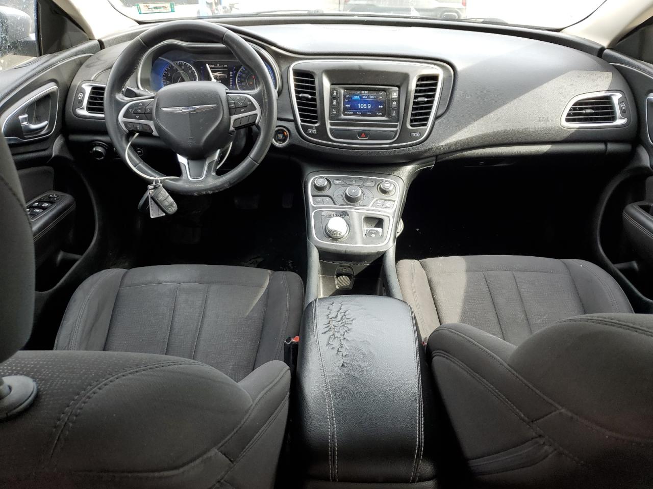 Автомобіль CHRYSLER 200 LIMITED 2015 | GrandCar Автомобіль CHRYSLER 200 LIMITED 2015 | GrandCar