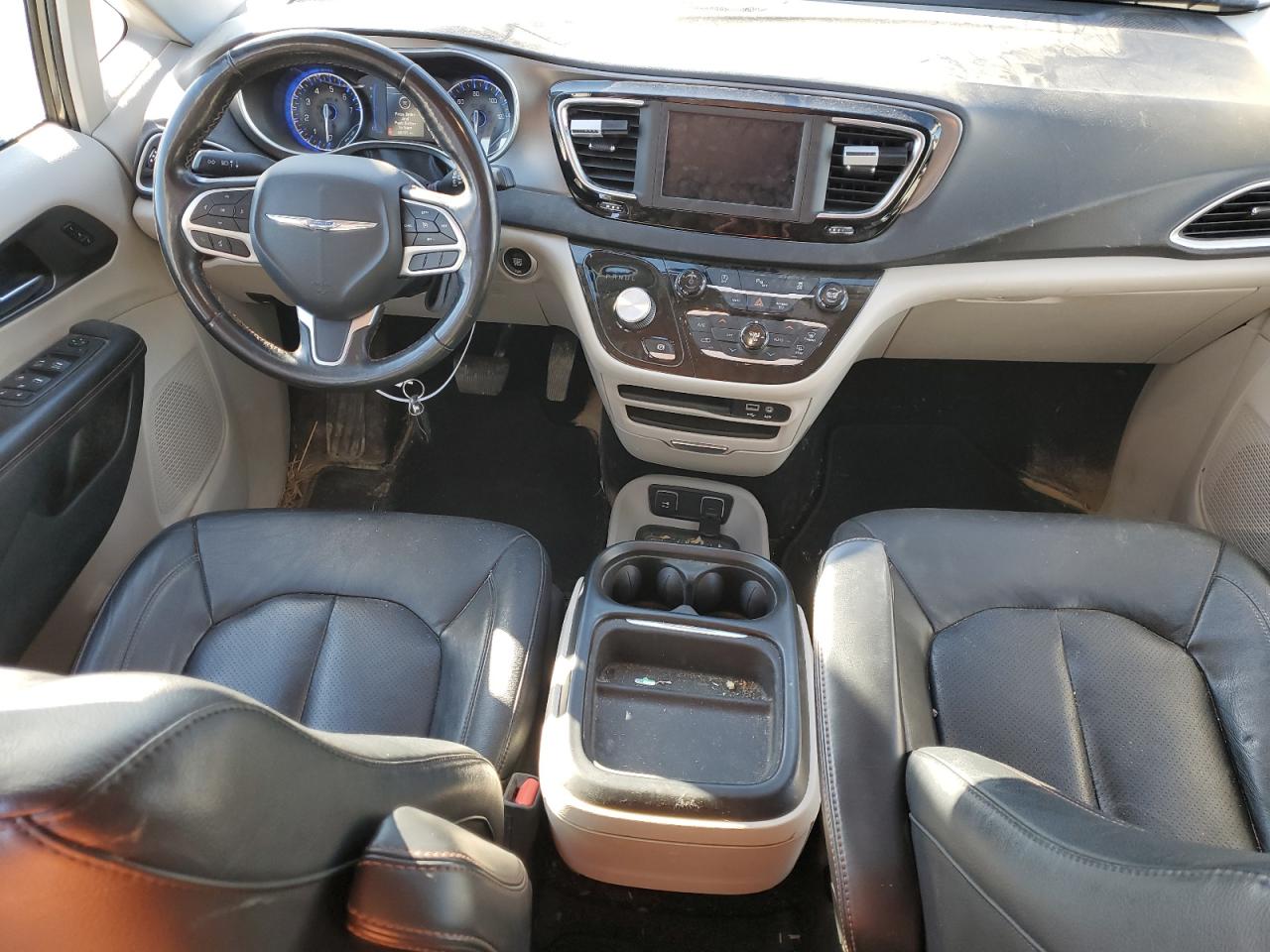 Автомобіль CHRYSLER PACIFICA TOURING L 2020 | GrandCar Автомобіль CHRYSLER PACIFICA TOURING L 2020 | GrandCar