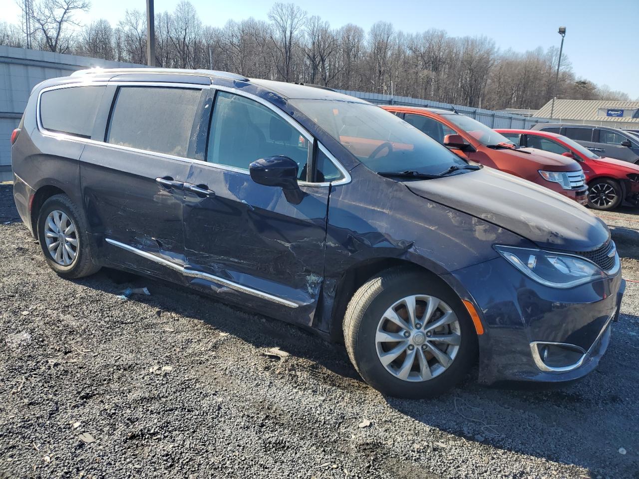 Автомобіль CHRYSLER PACIFICA TOURING L 2019 | GrandCar Автомобіль CHRYSLER PACIFICA TOURING L 2019 | GrandCar