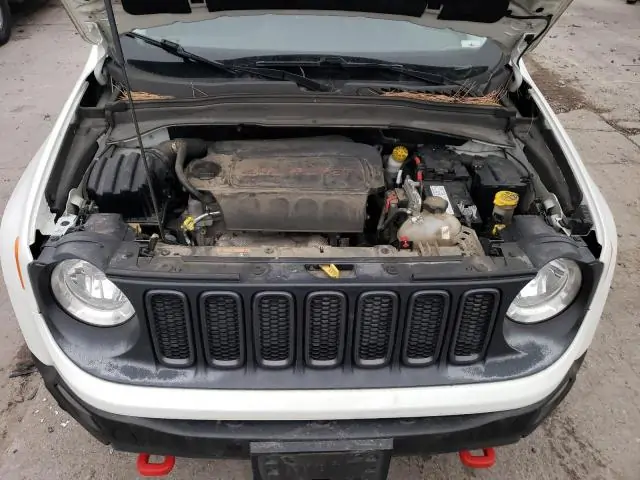 Автомобіль JEEP RENEGADE TRAILHAWK 2016 | GrandCar Автомобіль JEEP RENEGADE TRAILHAWK 2016 | GrandCar