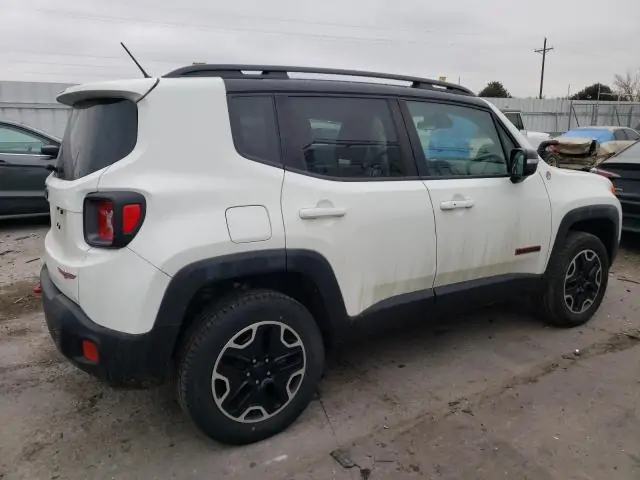 Автомобіль JEEP RENEGADE TRAILHAWK 2016 | GrandCar Автомобіль JEEP RENEGADE TRAILHAWK 2016 | GrandCar
