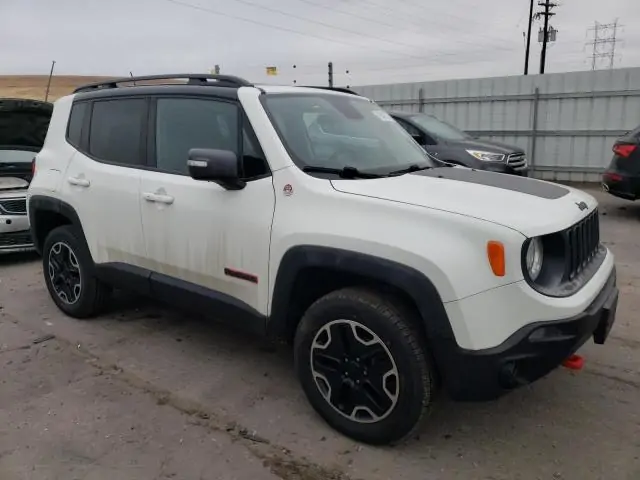 Автомобіль JEEP RENEGADE TRAILHAWK 2016 | GrandCar Автомобіль JEEP RENEGADE TRAILHAWK 2016 | GrandCar