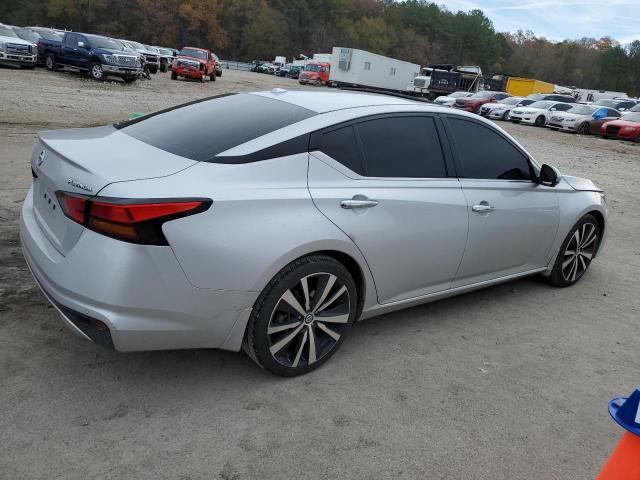Автомобіль NISSAN ALTIMA PLATINUM 2019 | GrandCar Автомобіль NISSAN ALTIMA PLATINUM 2019 | GrandCar