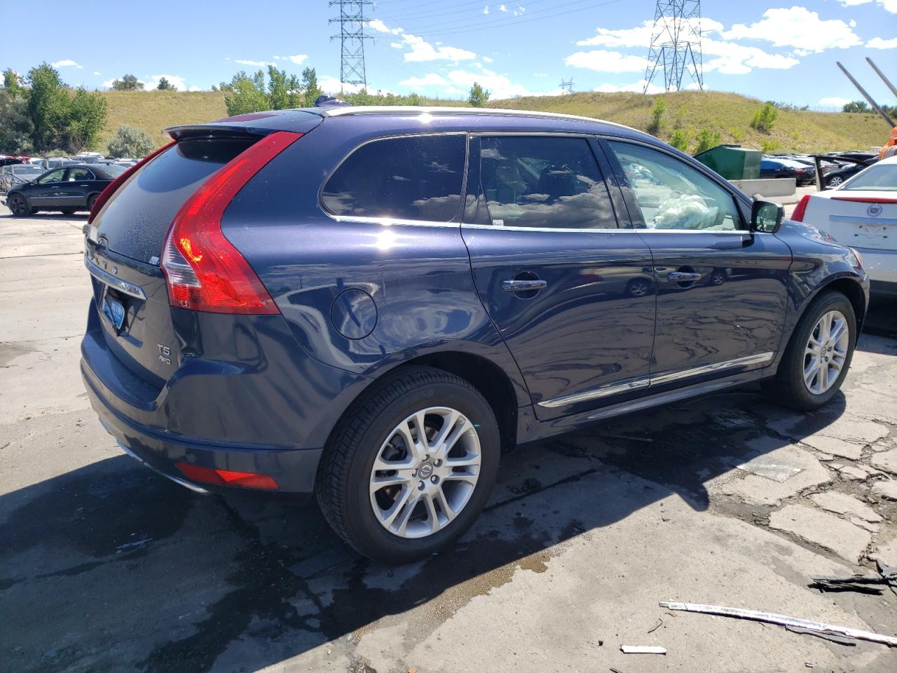 Автомобіль VOLVO XC60 T5 PREMIER 2015 | GrandCar Автомобіль VOLVO XC60 T5 PREMIER 2015 | GrandCar