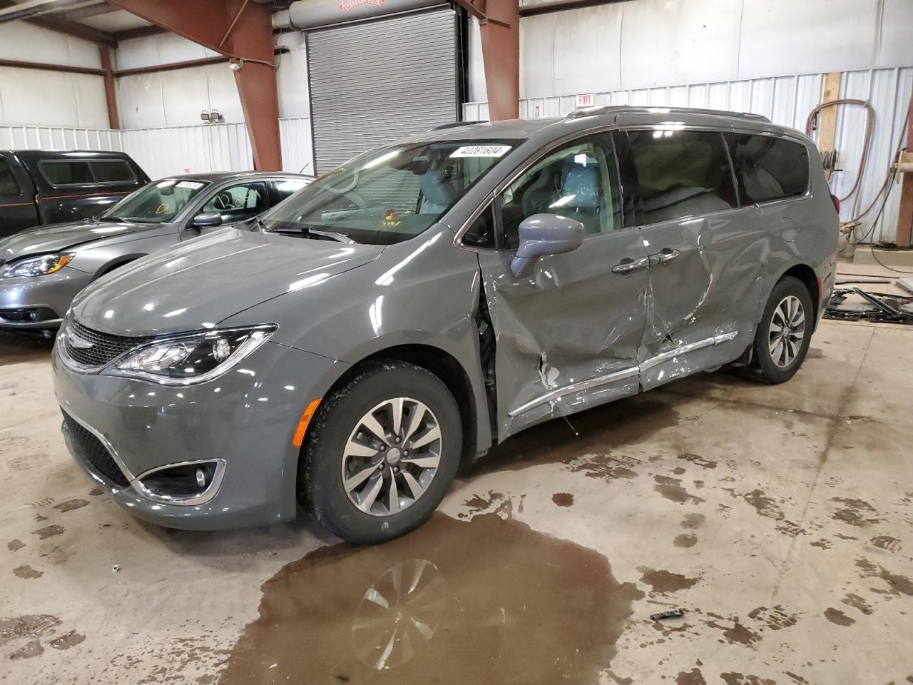Автомобіль CHRYSLER PACIFICA TOURING L PLUS 2020 | GrandCar Автомобіль CHRYSLER PACIFICA TOURING L PLUS 2020 | GrandCar