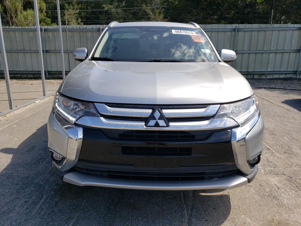 Автомобиль MITSUBISHI OUTLANDER SE 2018 | GrandCar Автомобиль MITSUBISHI OUTLANDER SE 2018 | GrandCar
