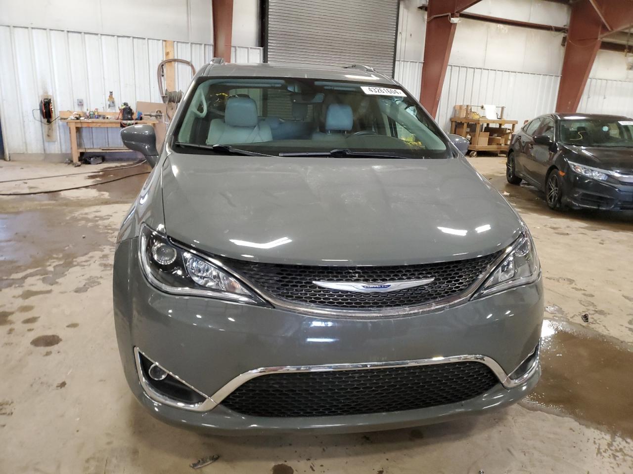 Автомобіль CHRYSLER PACIFICA TOURING L PLUS 2020 | GrandCar Автомобіль CHRYSLER PACIFICA TOURING L PLUS 2020 | GrandCar