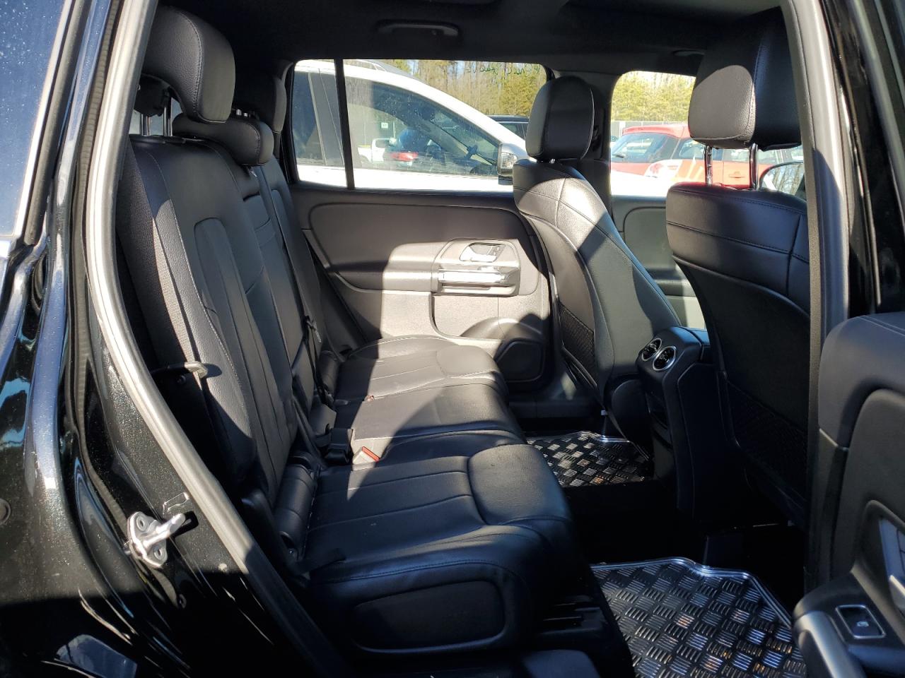 Автомобиль MERCEDES-BENZ GLB 250 4MATIC 2020 | GrandCar Автомобиль MERCEDES-BENZ GLB 250 4MATIC 2020 | GrandCar