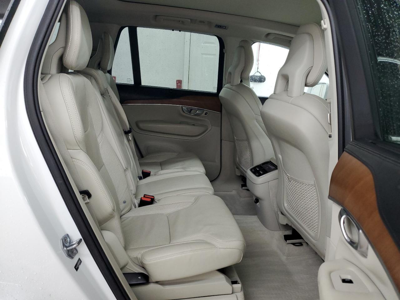 Автомобіль VOLVO XC90 T6 2016 | GrandCar Автомобіль VOLVO XC90 T6 2016 | GrandCar