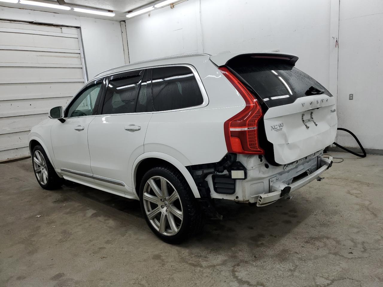 Автомобіль VOLVO XC90 T6 2016 | GrandCar Автомобіль VOLVO XC90 T6 2016 | GrandCar