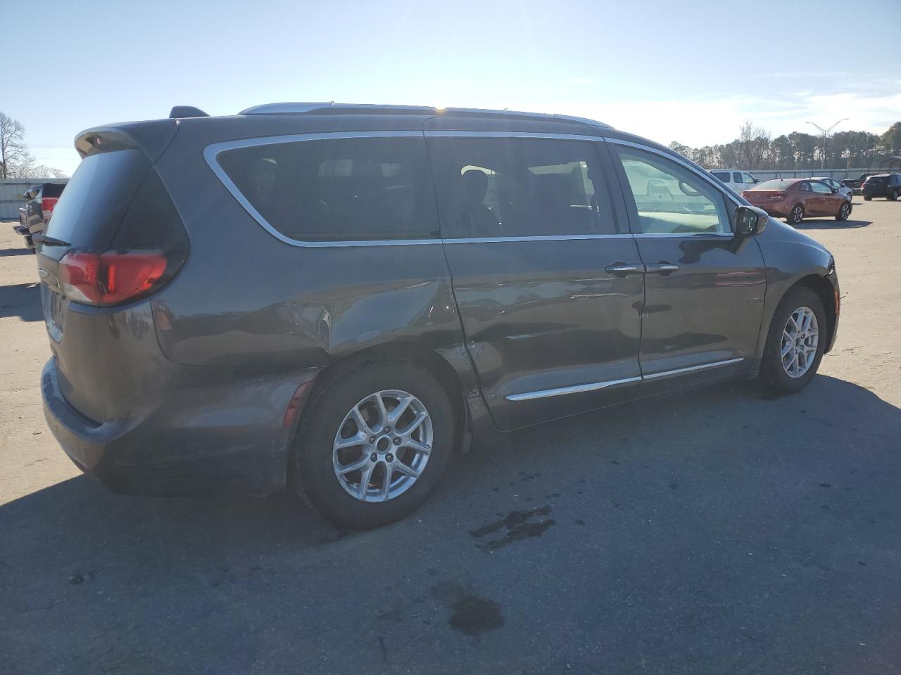 Автомобіль CHRYSLER PACIFICA TOURING L 2020 | GrandCar Автомобіль CHRYSLER PACIFICA TOURING L 2020 | GrandCar