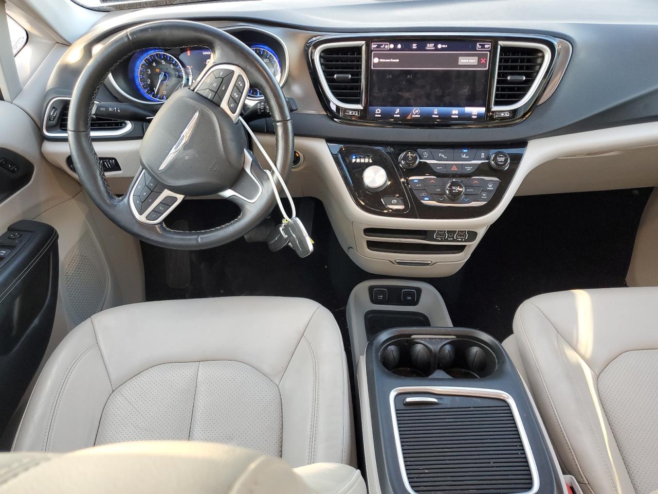 Автомобиль CHRYSLER PACIFICA TOURING L 2021 | GrandCar Автомобиль CHRYSLER PACIFICA TOURING L 2021 | GrandCar