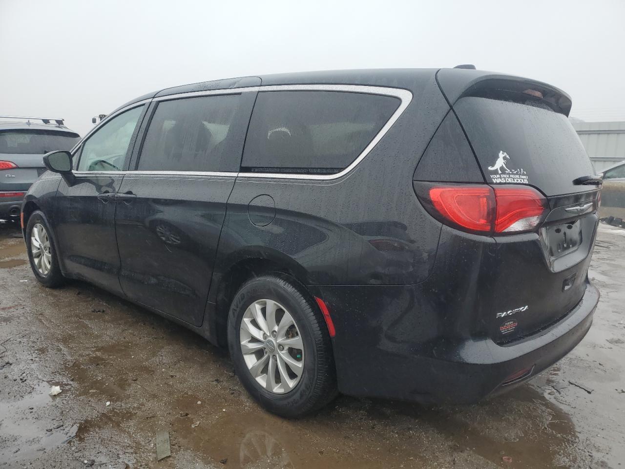 Автомобіль CHRYSLER PACIFICA TOURING 2017 | GrandCar Автомобіль CHRYSLER PACIFICA TOURING 2017 | GrandCar