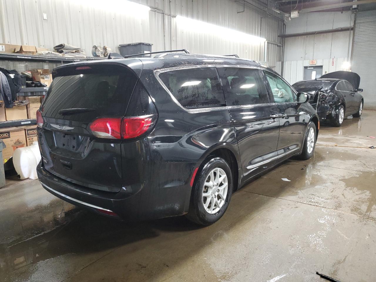 Автомобіль CHRYSLER PACIFICA TOURING L 2020 | GrandCar Автомобіль CHRYSLER PACIFICA TOURING L 2020 | GrandCar