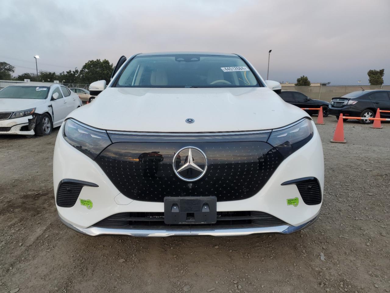 Автомобіль MERCEDES-BENZ EQS SUV 450+ 2023 | GrandCar Автомобіль MERCEDES-BENZ EQS SUV 450+ 2023 | GrandCar