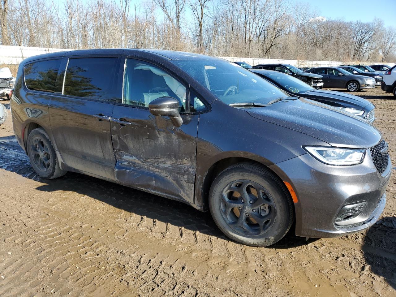 Автомобіль CHRYSLER PACIFICA HYBRID TOURING L 2022 | GrandCar Автомобіль CHRYSLER PACIFICA HYBRID TOURING L 2022 | GrandCar