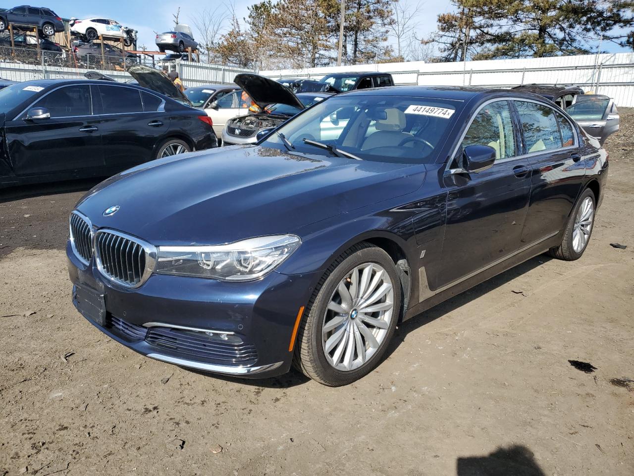 Автомобіль BMW 740 XE 2017 | GrandCar