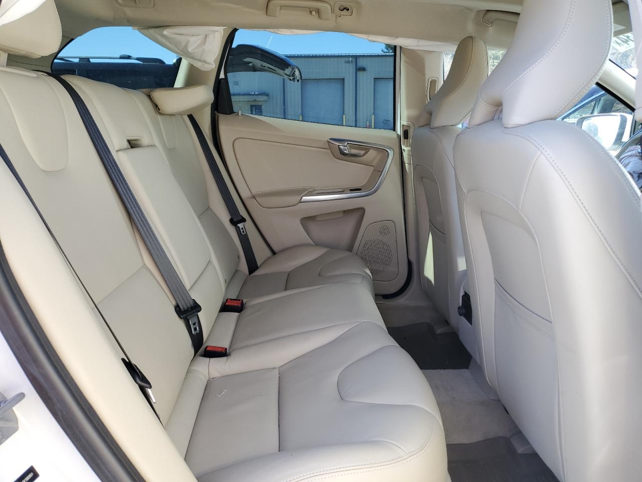 Автомобіль VOLVO XC60 T5 PREMIER 2015 | GrandCar Автомобіль VOLVO XC60 T5 PREMIER 2015 | GrandCar