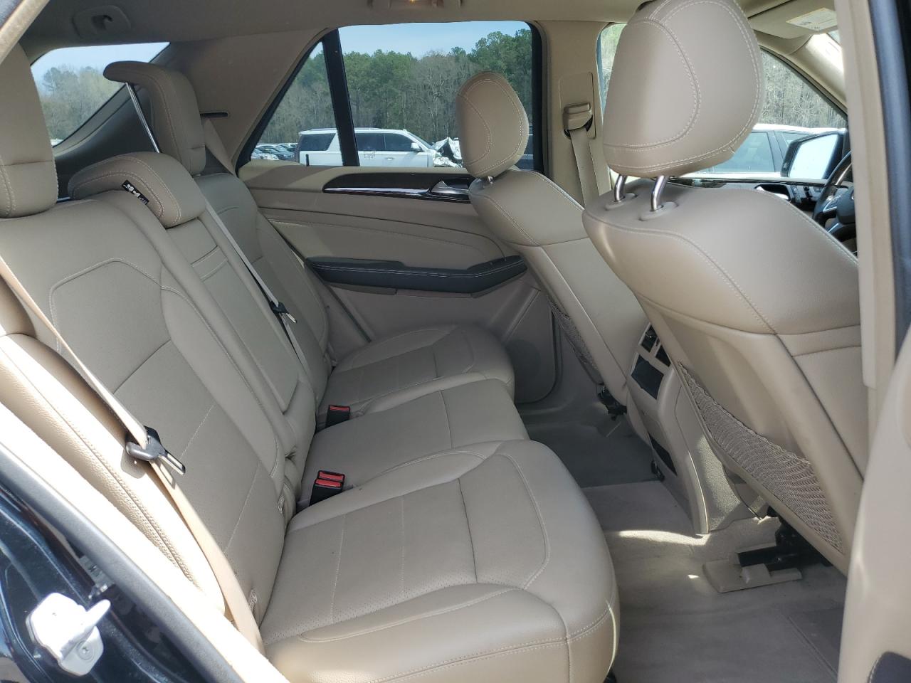 Автомобіль MERCEDES-BENZ ML 350 2015 | GrandCar Автомобіль MERCEDES-BENZ ML 350 2015 | GrandCar