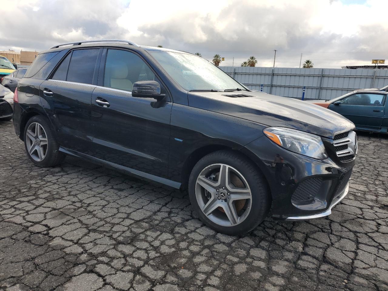 Автомобиль MERCEDES-BENZ GLE 550E 4MATIC 2018 | GrandCar Автомобиль MERCEDES-BENZ GLE 550E 4MATIC 2018 | GrandCar