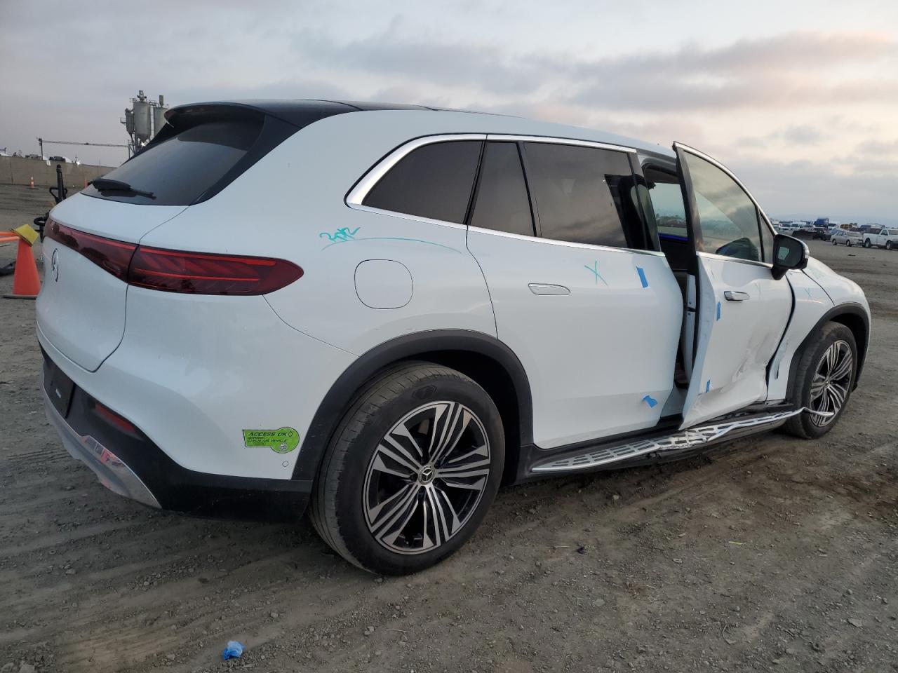 Автомобіль MERCEDES-BENZ EQS SUV 450+ 2023 | GrandCar Автомобіль MERCEDES-BENZ EQS SUV 450+ 2023 | GrandCar
