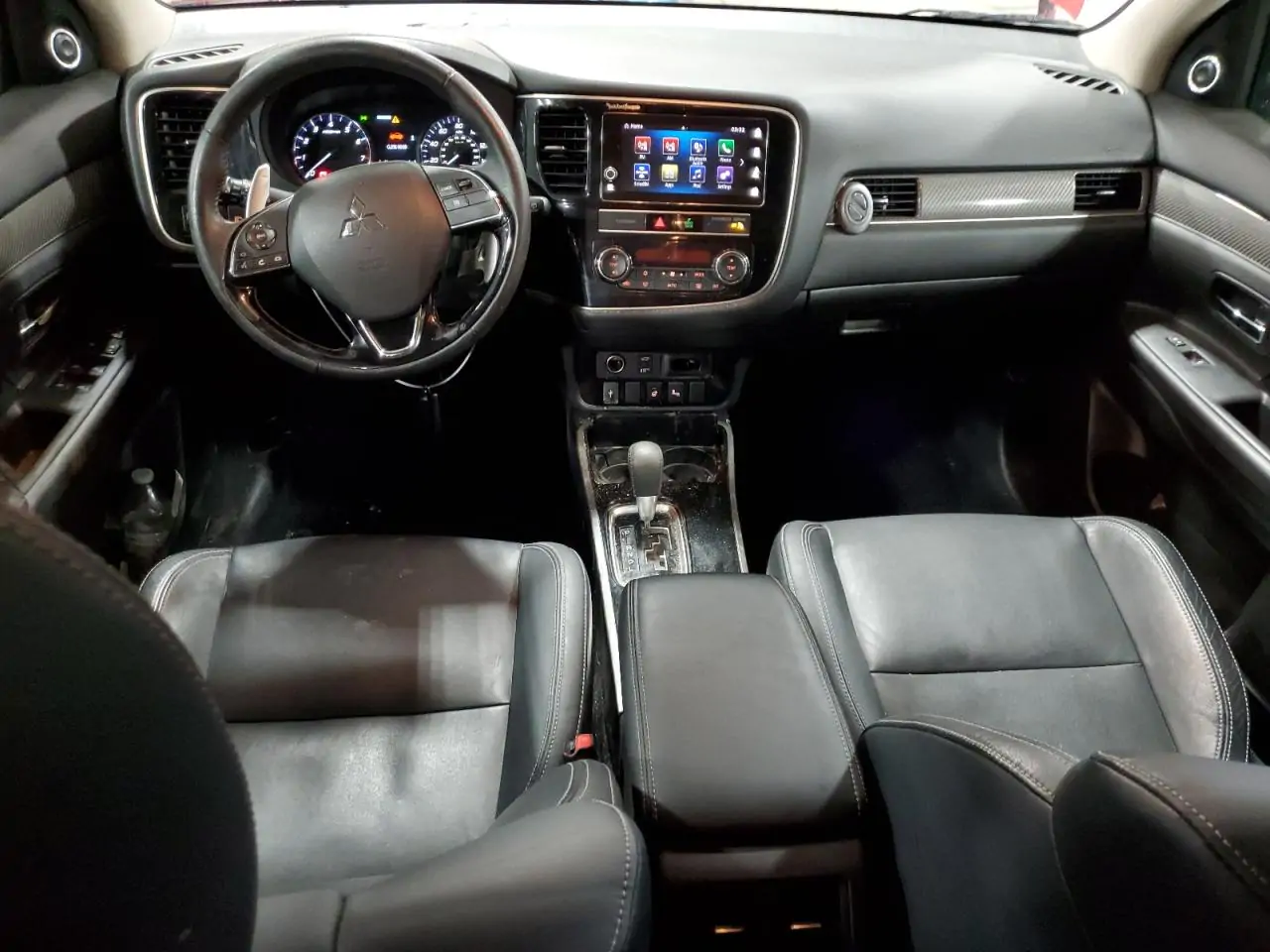 Автомобиль MITSUBISHI OUTLANDER GT 2019 | GrandCar Автомобиль MITSUBISHI OUTLANDER GT 2019 | GrandCar