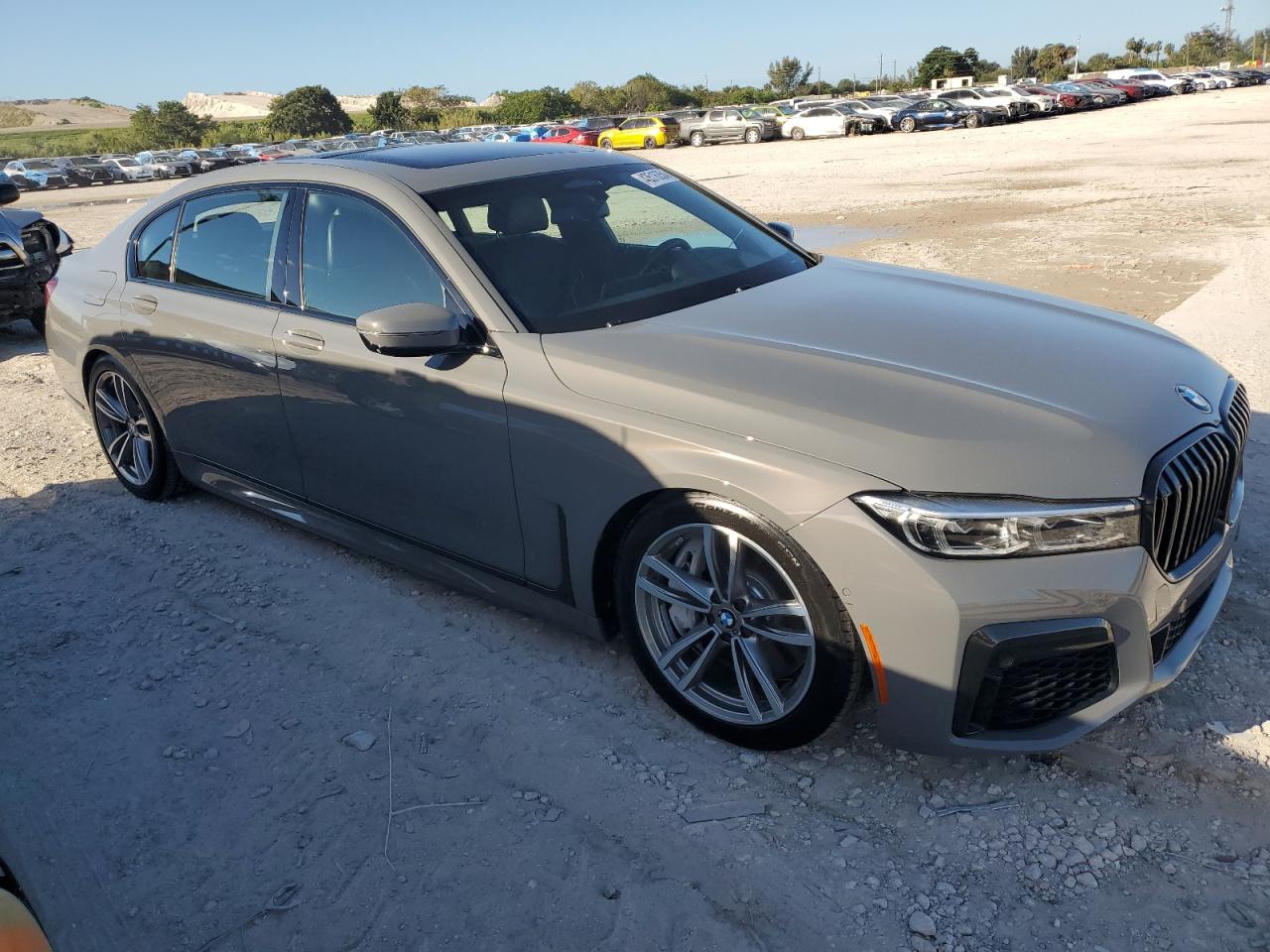 Автомобіль BMW 750 XI 2021 | GrandCar Автомобіль BMW 750 XI 2021 | GrandCar
