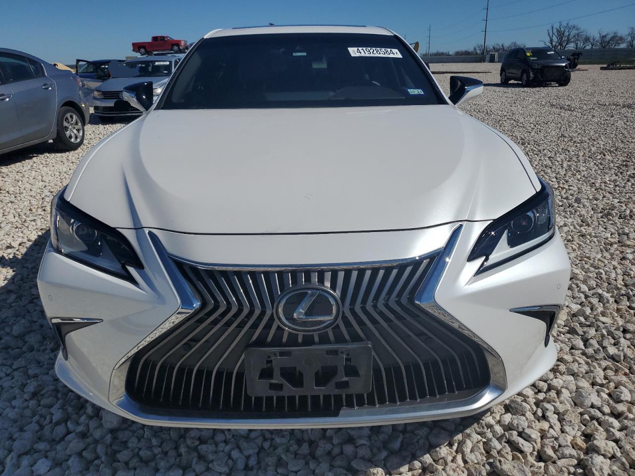 Автомобіль LEXUS ES 350 2020 | GrandCar Автомобіль LEXUS ES 350 2020 | GrandCar