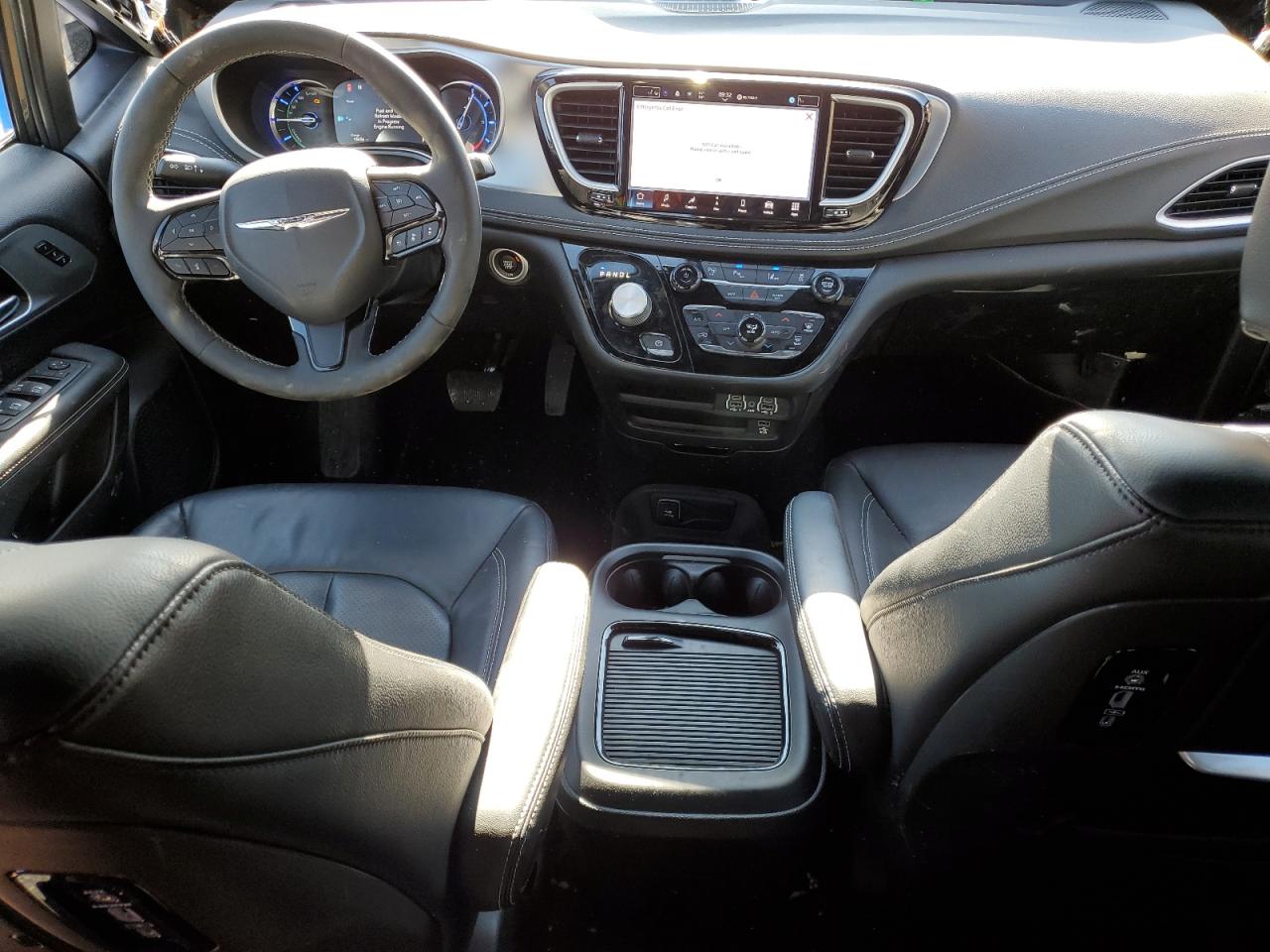 Автомобіль CHRYSLER PACIFICA HYBRID TOURING L 2022 | GrandCar Автомобіль CHRYSLER PACIFICA HYBRID TOURING L 2022 | GrandCar