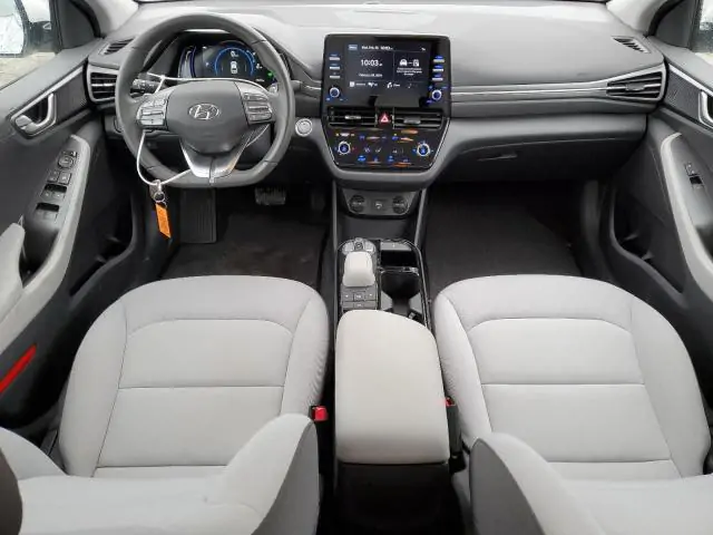 Автомобиль HYUNDAI IONIQ SE 2021 | GrandCar Автомобиль HYUNDAI IONIQ SE 2021 | GrandCar