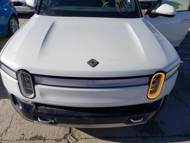 Автомобиль RIVIAN R1S LAUNCH EDITION 2022 | GrandCar Автомобиль RIVIAN R1S LAUNCH EDITION 2022 | GrandCar
