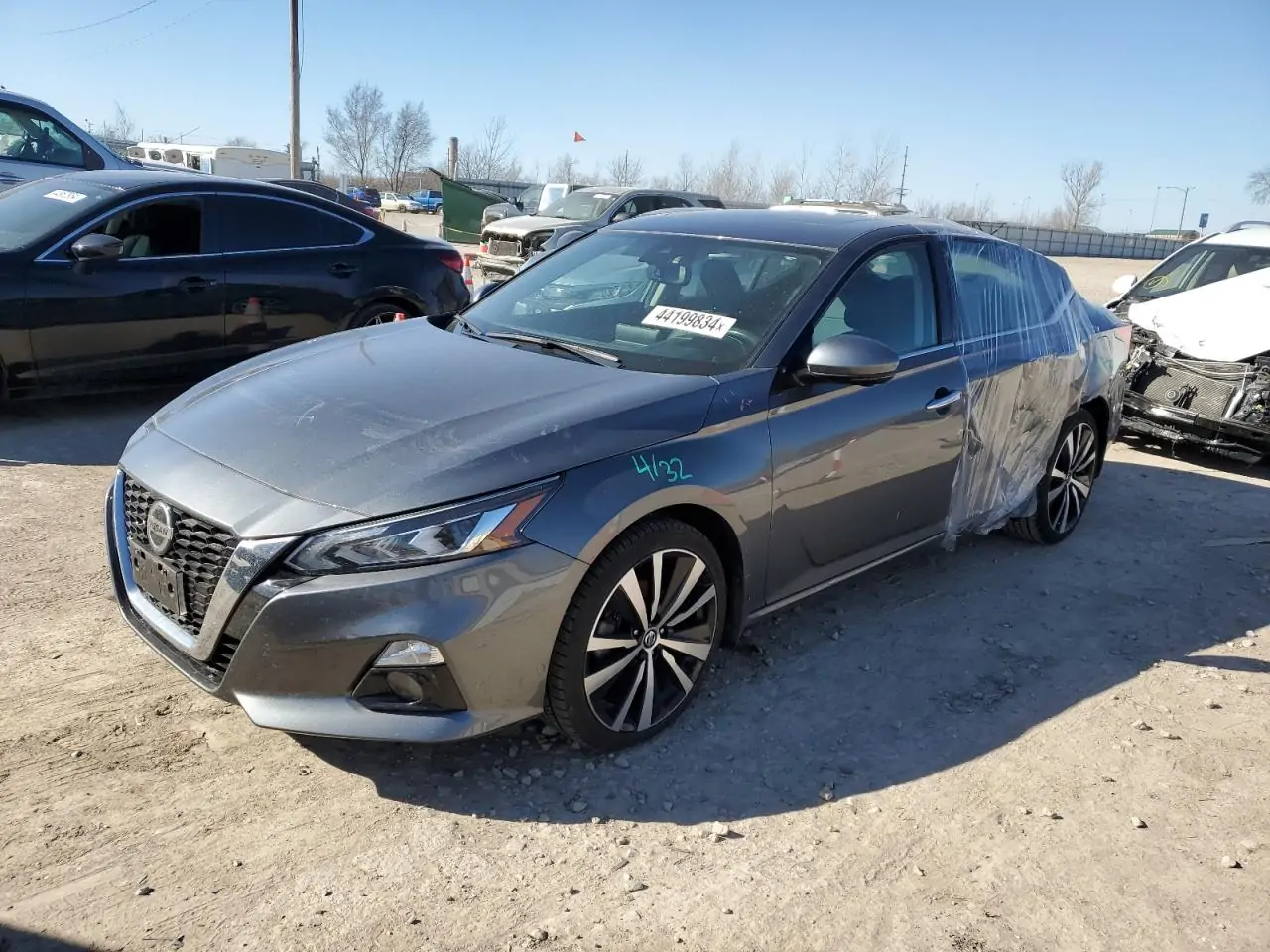 Автомобиль NISSAN ALTIMA PLATINUM 2020 | GrandCar Автомобиль NISSAN ALTIMA PLATINUM 2020 | GrandCar