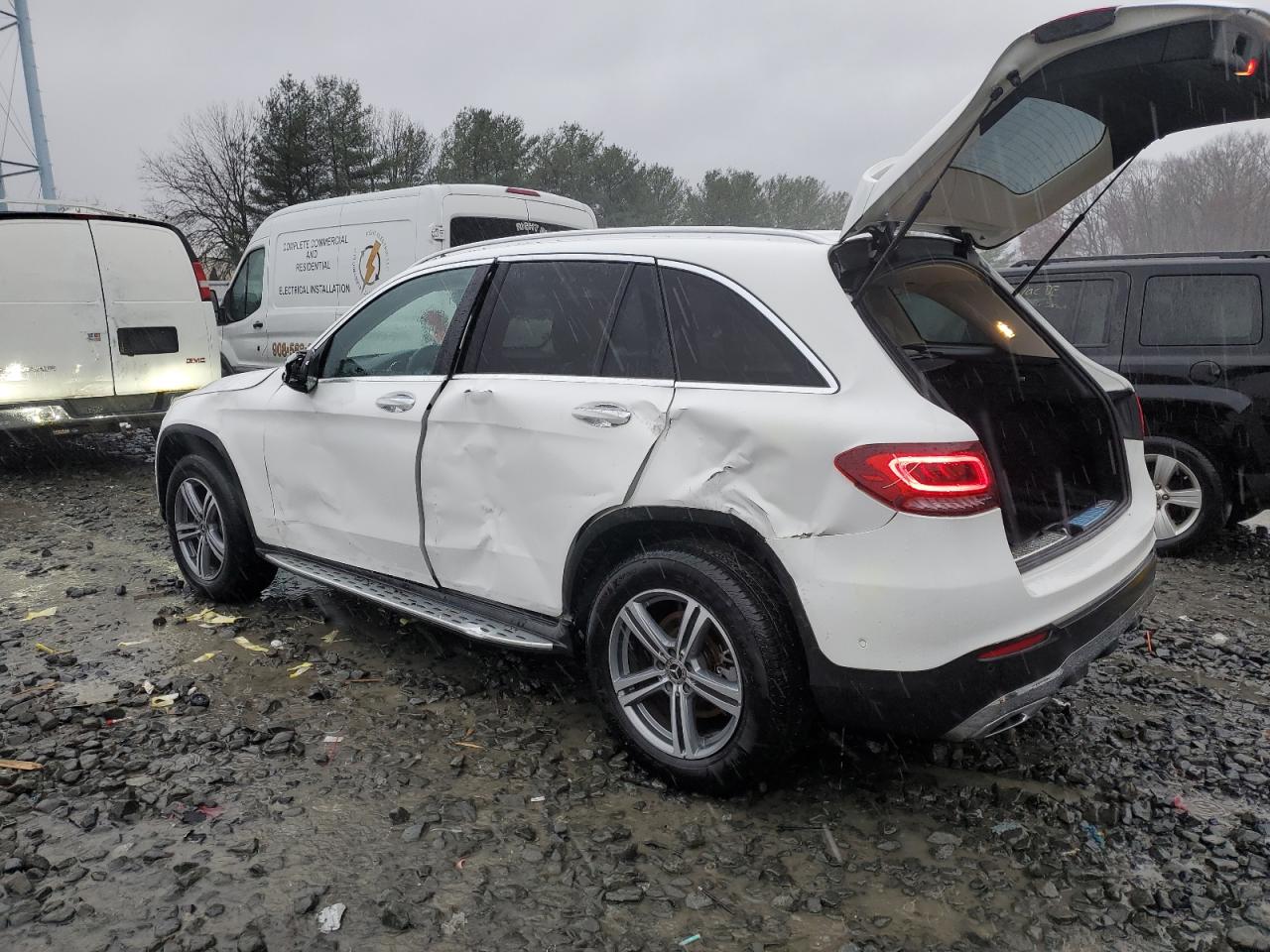 Автомобиль MERCEDES-BENZ GLC 300 4MATIC 2021 | GrandCar Автомобиль MERCEDES-BENZ GLC 300 4MATIC 2021 | GrandCar