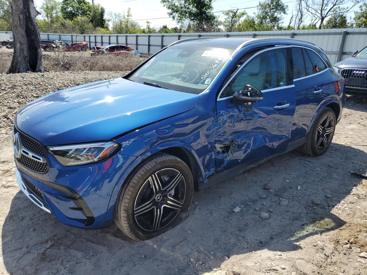Автомобиль MERCEDES-BENZ GLC 300 2023 | GrandCar Автомобиль MERCEDES-BENZ GLC 300 2023 | GrandCar