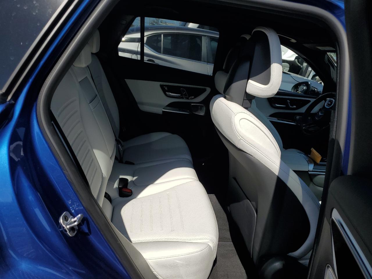 Автомобиль MERCEDES-BENZ GLC 300 2023 | GrandCar Автомобиль MERCEDES-BENZ GLC 300 2023 | GrandCar