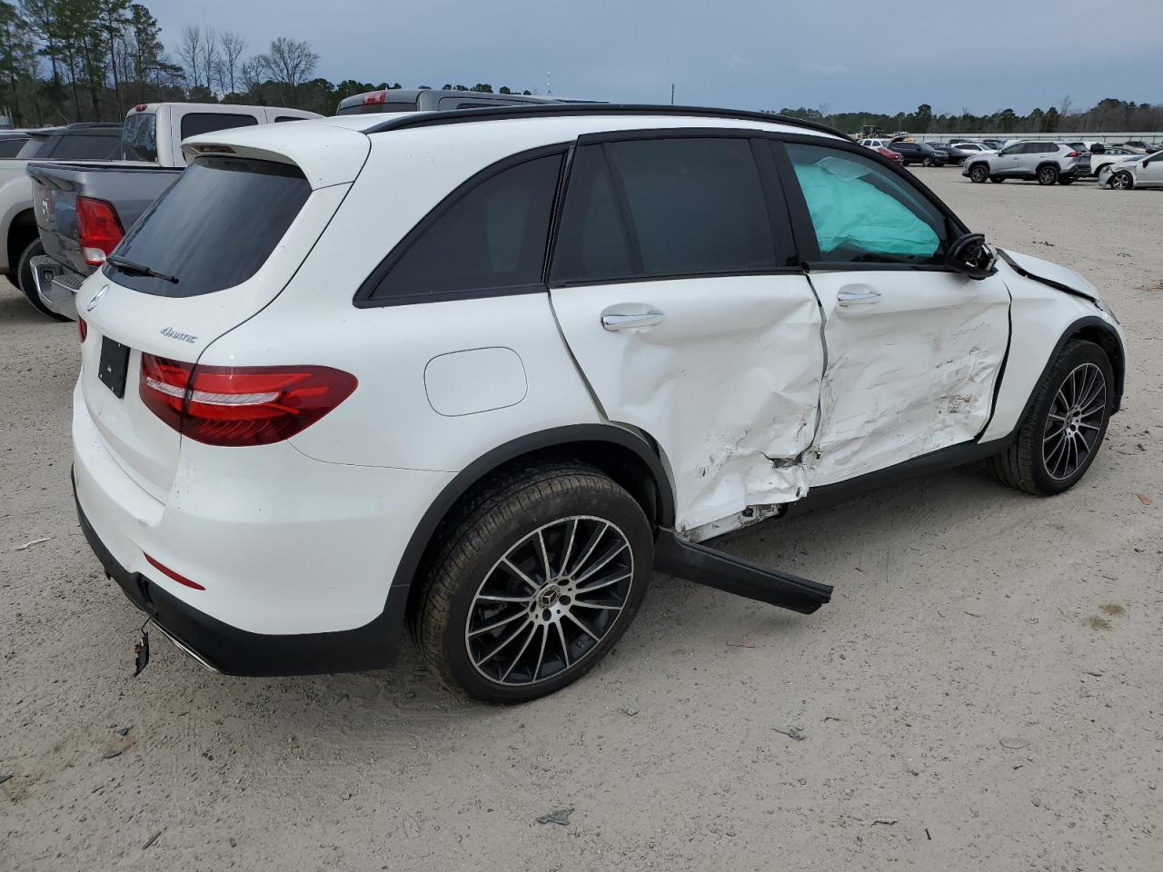 Автомобіль MERCEDES-BENZ GLC 300 4MATIC 2019 | GrandCar Автомобіль MERCEDES-BENZ GLC 300 4MATIC 2019 | GrandCar