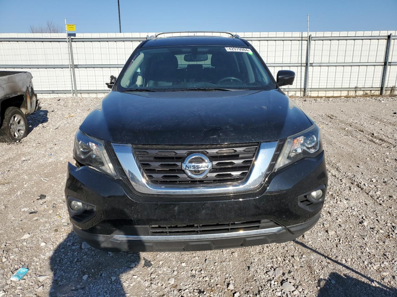 Автомобиль NISSAN PATHFINDER PLATINUM 2017 | GrandCar Автомобиль NISSAN PATHFINDER PLATINUM 2017 | GrandCar