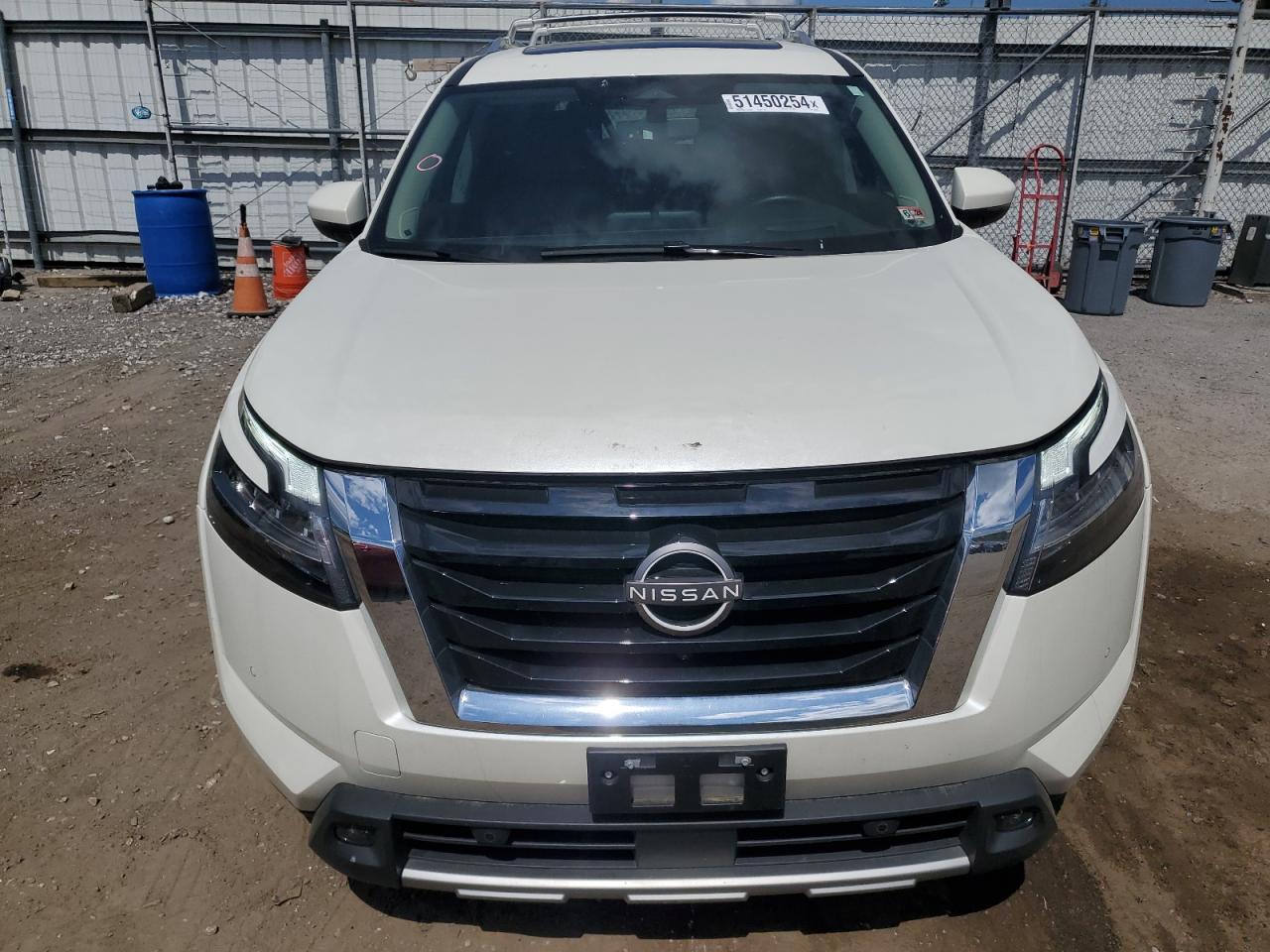 Автомобіль NISSAN PATHFINDER PLATINUM 2023 | GrandCar Автомобіль NISSAN PATHFINDER PLATINUM 2023 | GrandCar