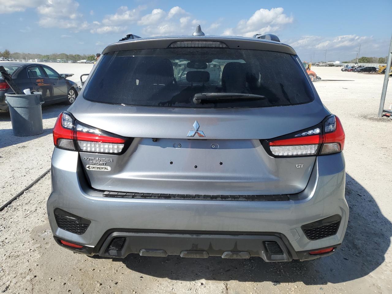 Автомобіль MITSUBISHI OUTLANDER SPORT SE 2020 | GrandCar Автомобіль MITSUBISHI OUTLANDER SPORT SE 2020 | GrandCar