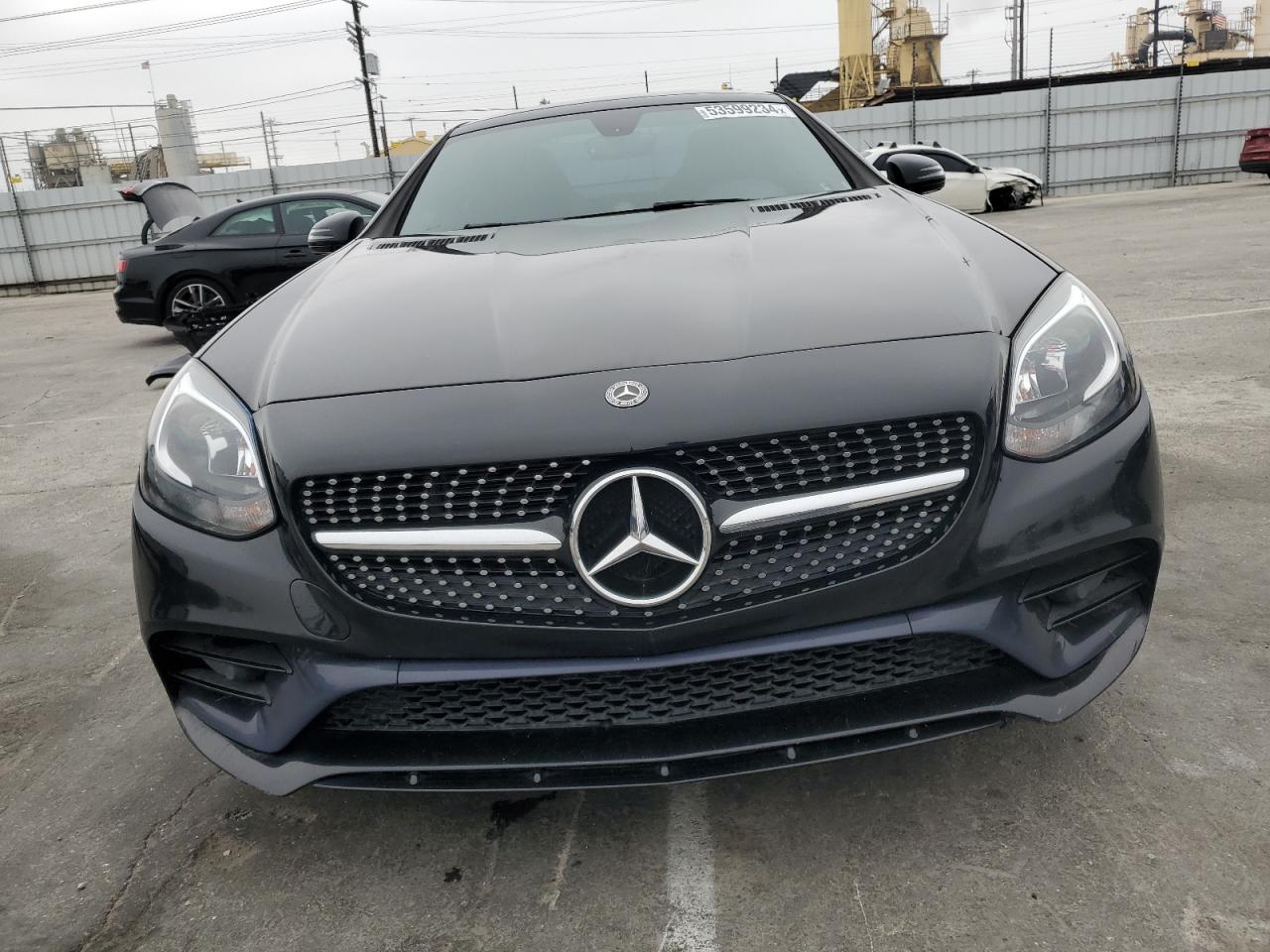Автомобіль MERCEDES-BENZ SLC 300 2020 | GrandCar Автомобіль MERCEDES-BENZ SLC 300 2020 | GrandCar
