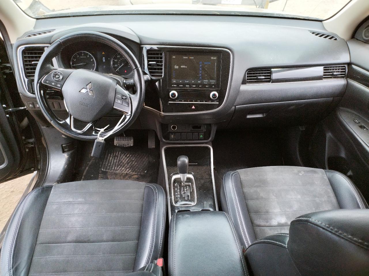 Автомобіль MITSUBISHI OUTLANDER SE 2020 | GrandCar Автомобіль MITSUBISHI OUTLANDER SE 2020 | GrandCar
